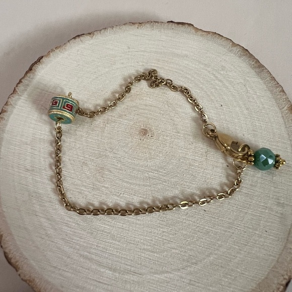 Elegant Green and Gold Beaded Bracelet Set - Picture 9 of 12